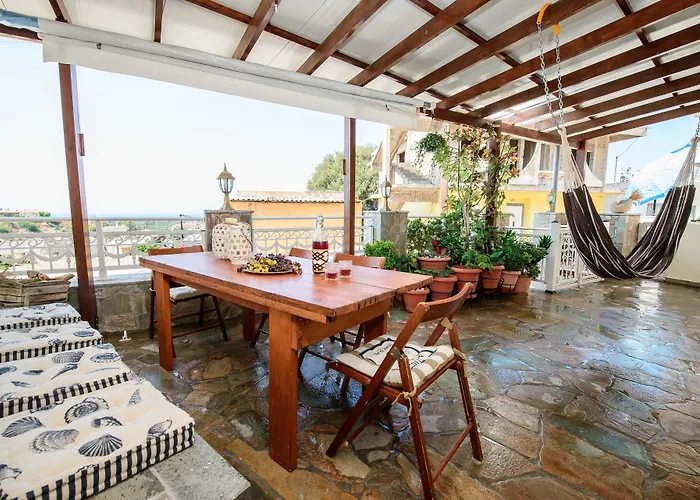 Arch Semesterbostad *